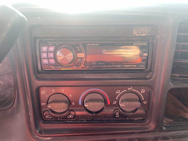 2002-chevrolet-2500hd-image-43