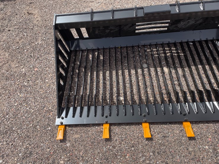 #1308-•-skid-steer-bucket-image-9