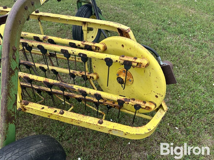 john-deere-660-image-19