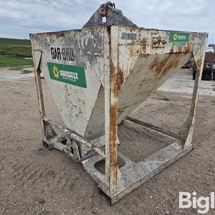 Gar-Bro Cement Hopper