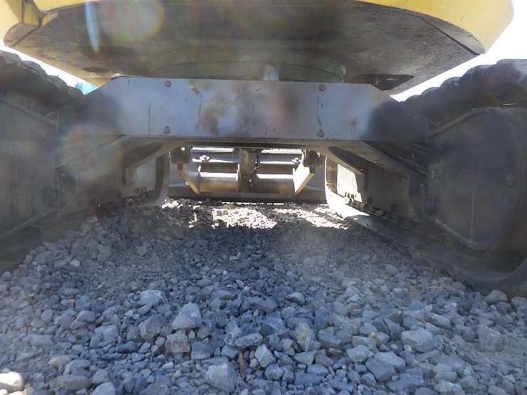 komatsu-pc28uu-image-26