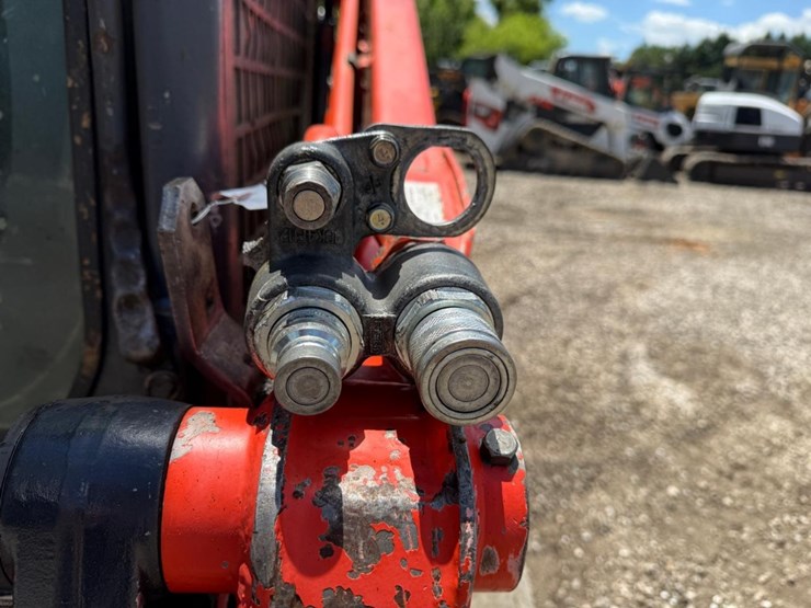 kubota-svl75-2-image-11