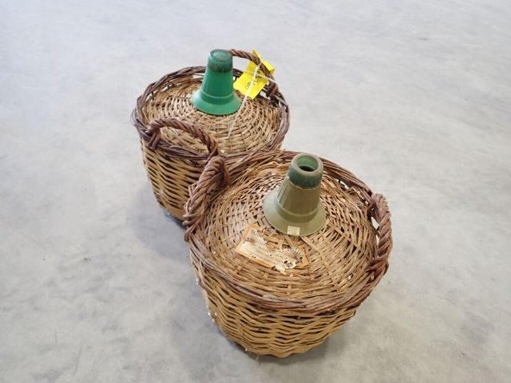 qty-of-(2)-28-pint-wine-barrels-image-4