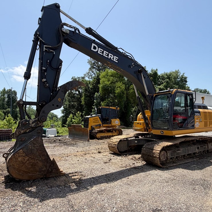 2020 DEERE 210G