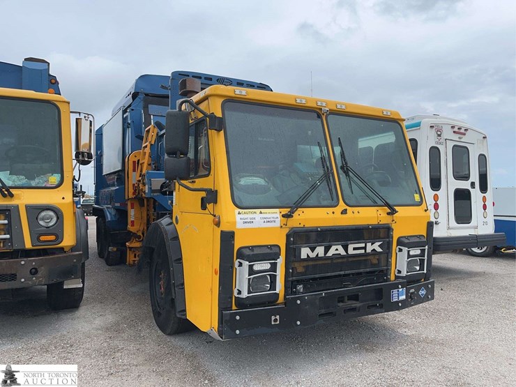 non-operable-2020-mack-lr-t/a-refuse-truck-image-3