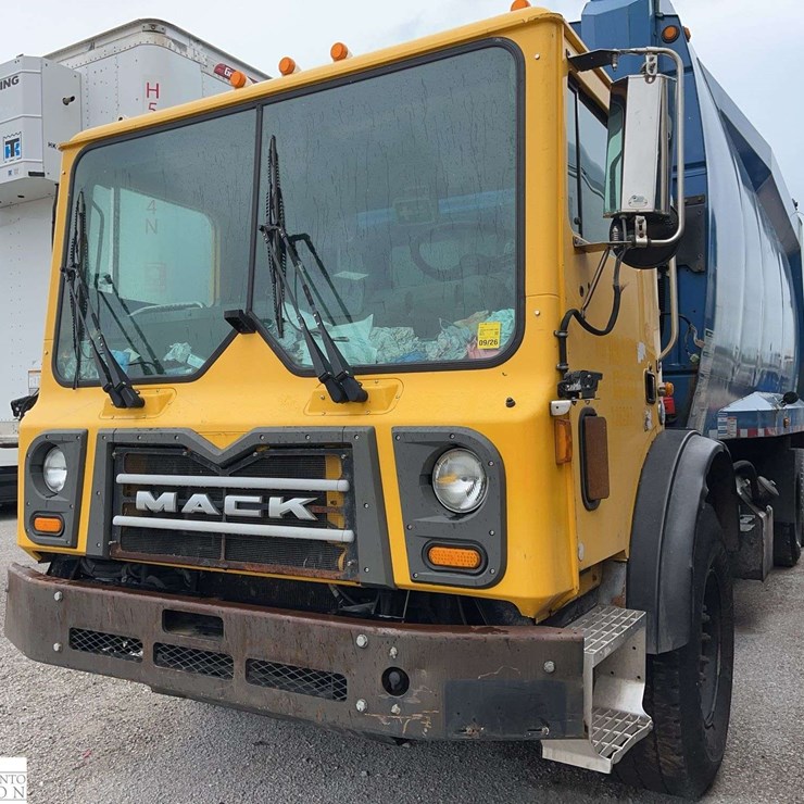 Non-Operable 2018 Mack TerraPro T/A Refuse Truck