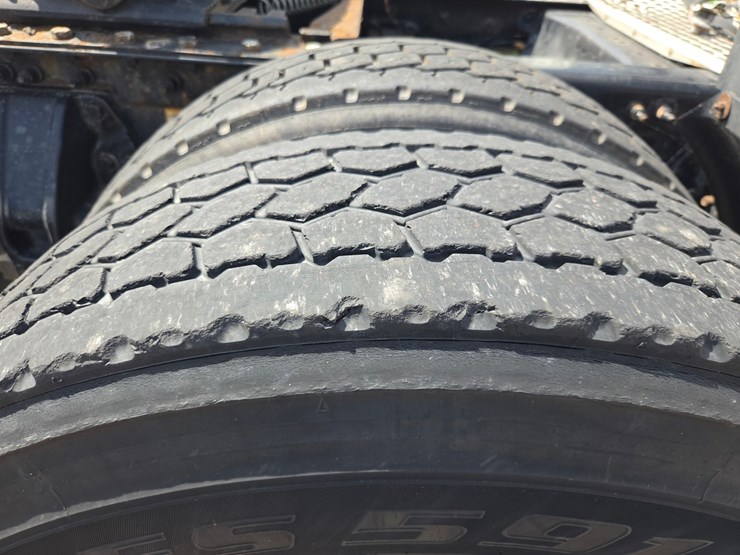 2015-kenworth-t680-image-66