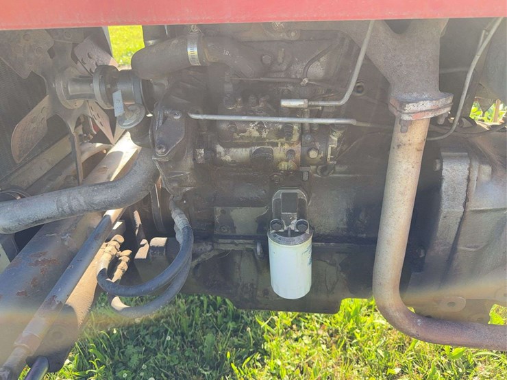 massey-ferguson-235-image-17