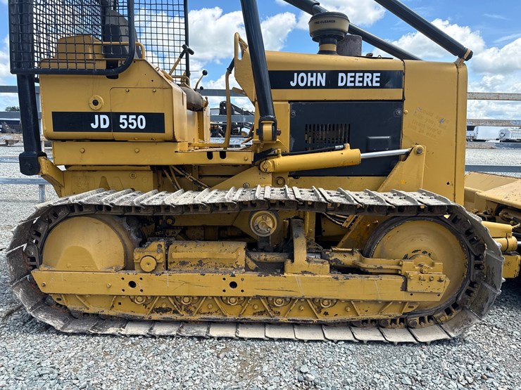 deere-550-image-51