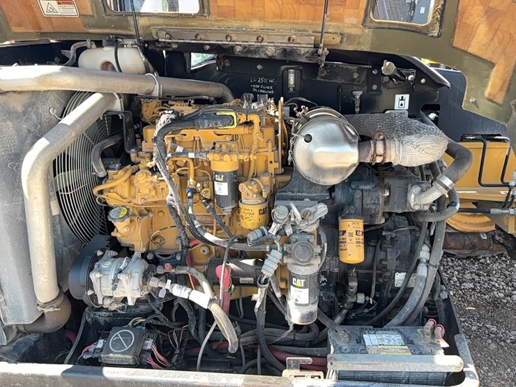 2016-caterpillar-tl642c-image-6