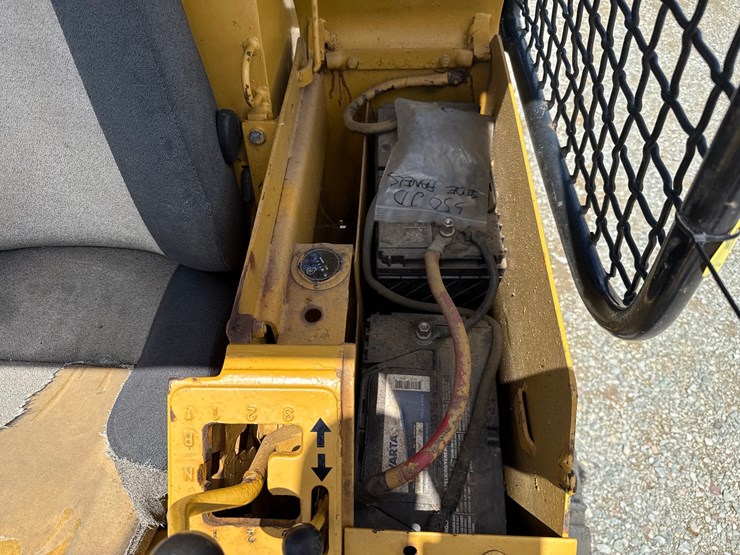 deere-550-image-46