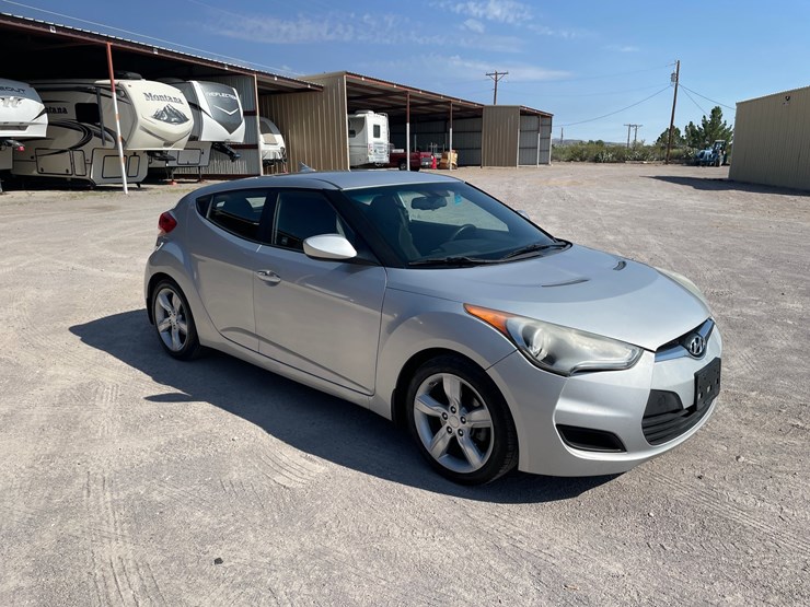 #154-•-2013-hyundai-veloster-(nm-title-in-delay)-image-3