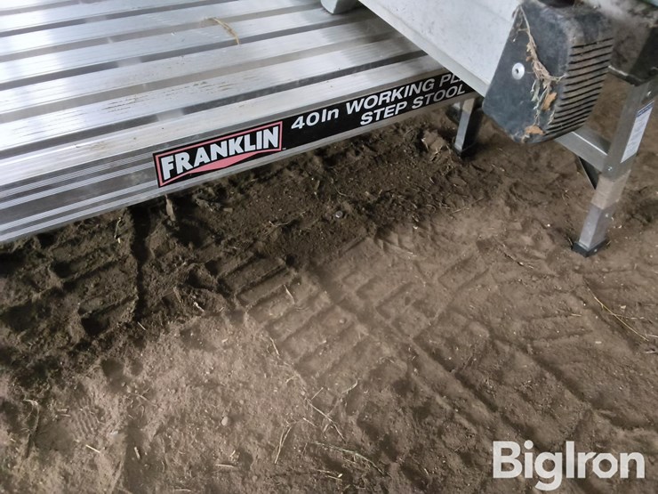 aluminum-work-platforms-&-ladder-image-10