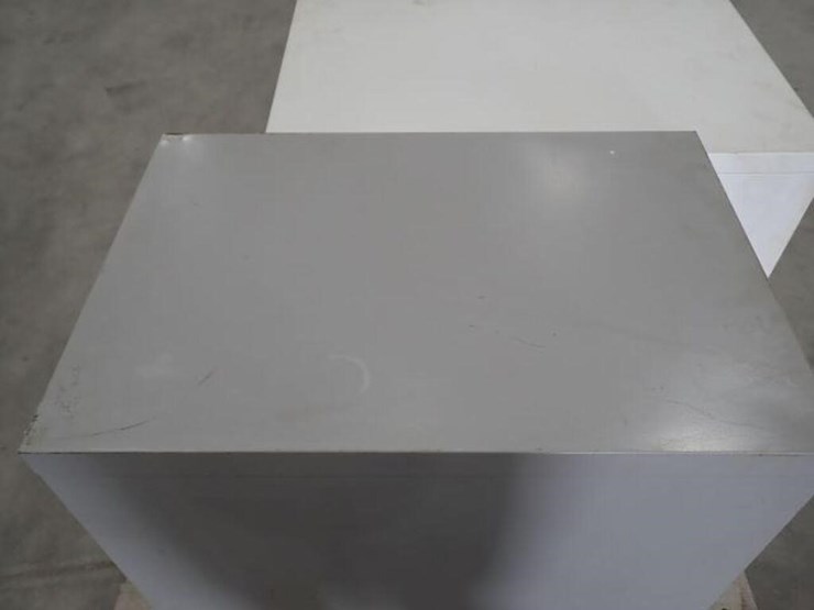 qty-of-(2)-metal-2-drawer-filing-cabinets-image-10