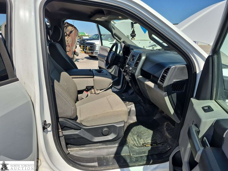 2017-ford-f150-image-26