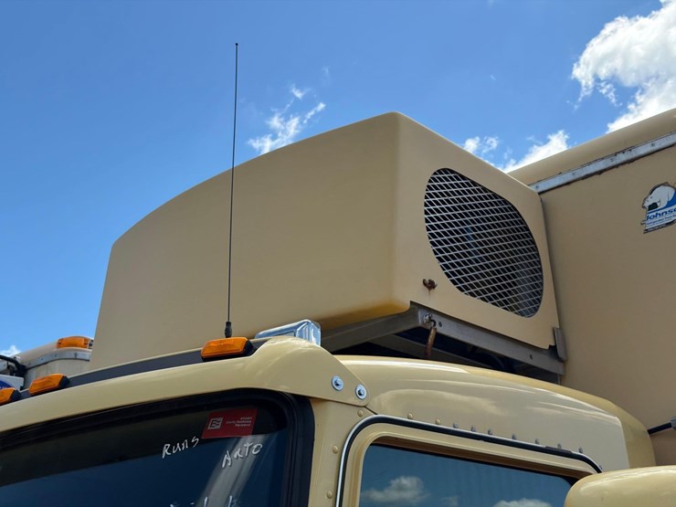 2014-kenworth-t370-image-13