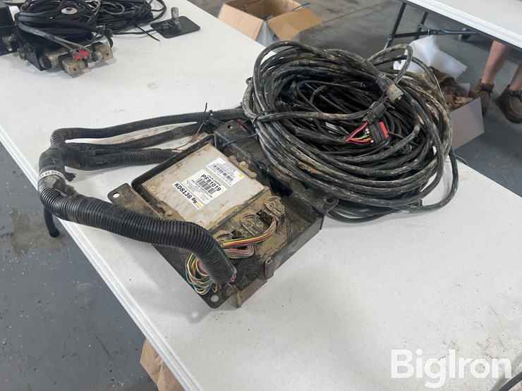 john-deere-16-image-1