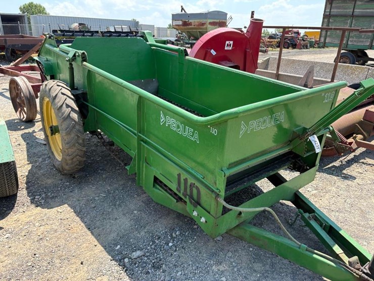 pequea-110-manure-spreader-image-1