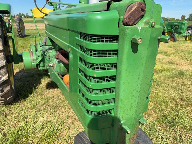 john-deere-model-b-image-16