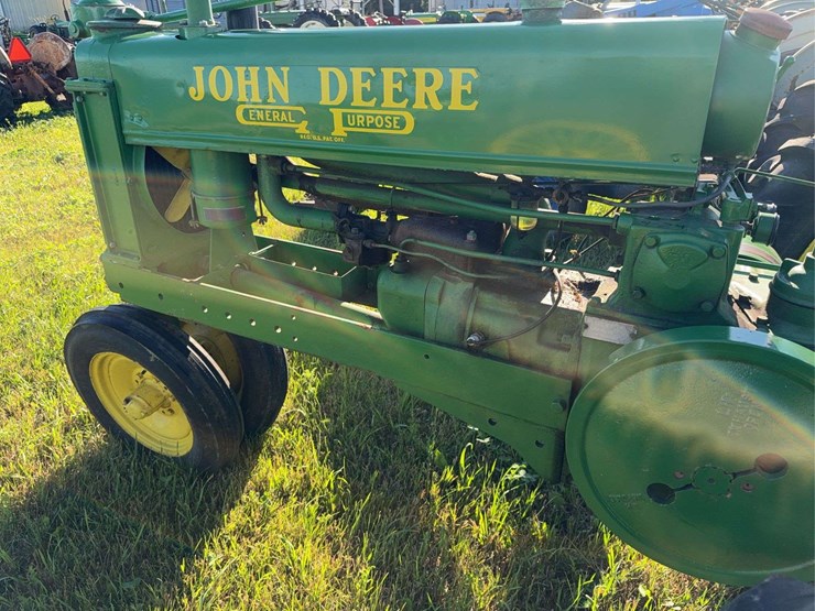 john-deere-model-b-image-10