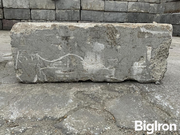 6'-x-3'-x-2.5'-interlocking-concrete-blocks-image-11