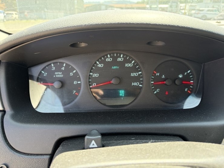 2014-chevrolet-impala-limited-sedan-image-25