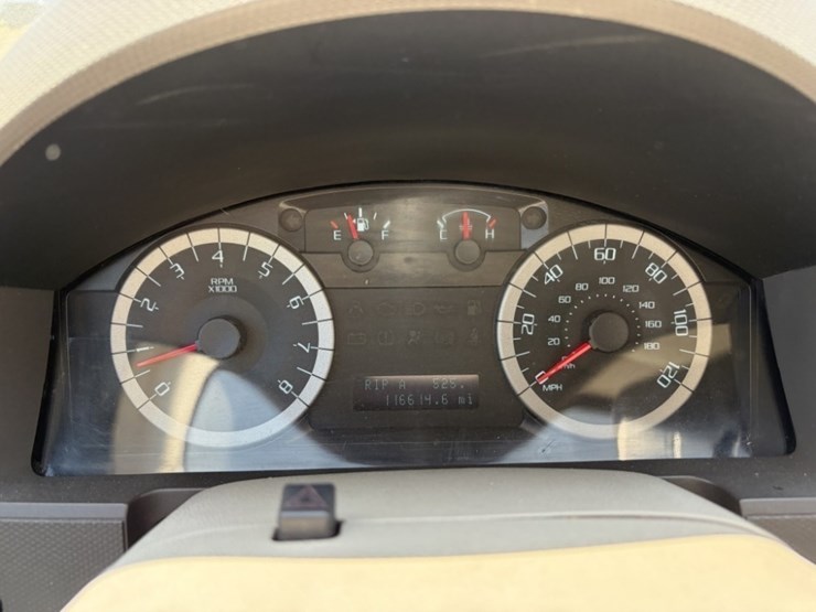 2012-ford-escape-xlt-image-26