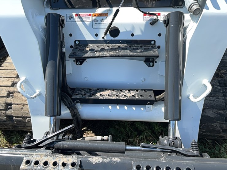 bobcat-t300-image-10
