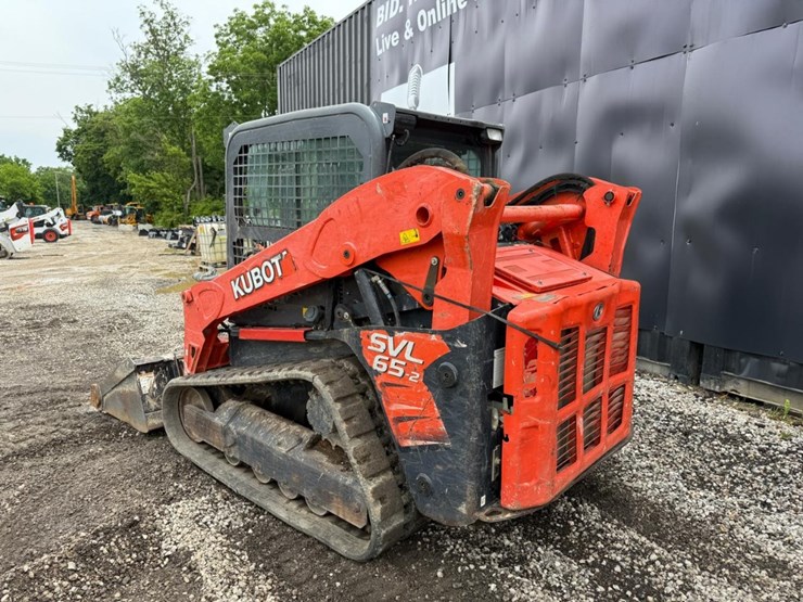 2021-kubota-svl65-2-image-2