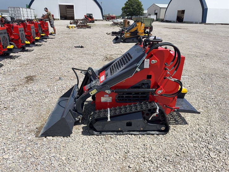 2026-zjg-zj-380-tracked-mini-skid-steer-loader-image-3