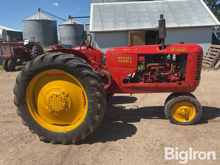 massey-ferguson-101-image-4