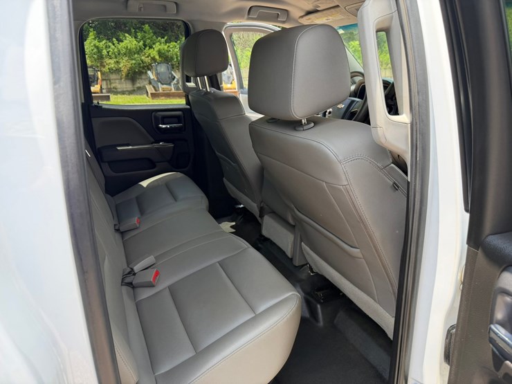 2019-chevrolet-silverado-1500-image-46