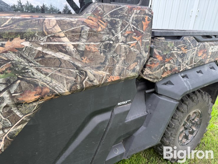 2025-can-am-defender-utv-image-11