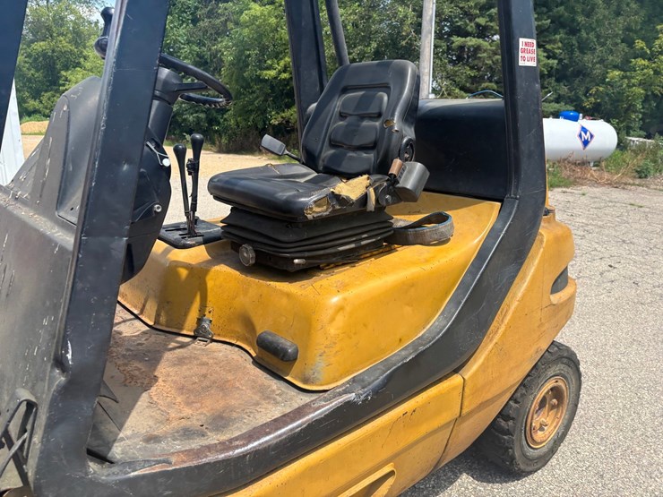 #2246-•-baker-forklift-image-8