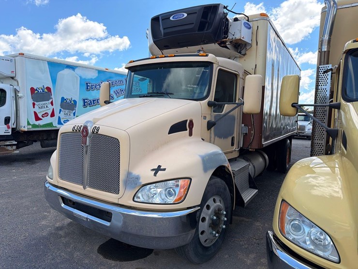 2009-kenworth-t370-image-1