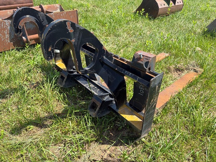 2019-caterpillar-926m-image-3