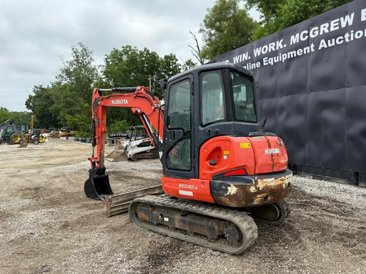 2020-kubota-kx040-4-image-2
