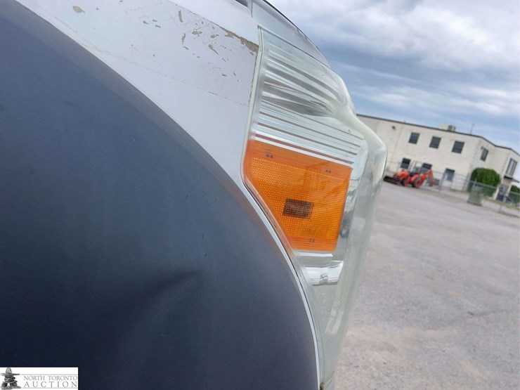 2015-ford-f550-image-27