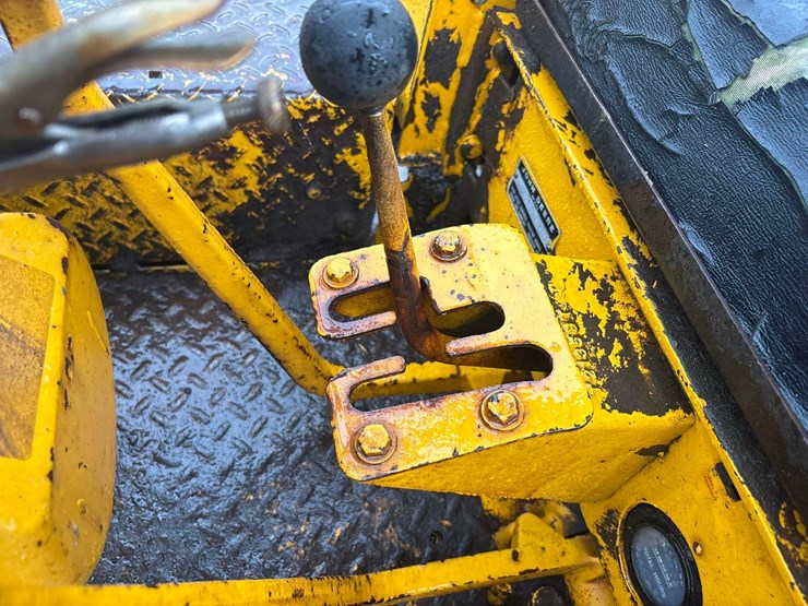 john-deere-350-image-34