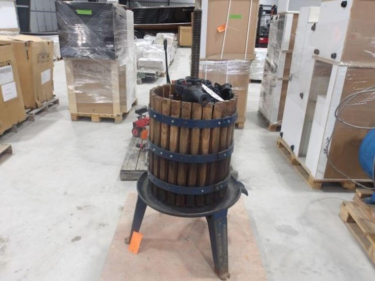 berarducci-bro.-mfg-co-wine-press-image-1