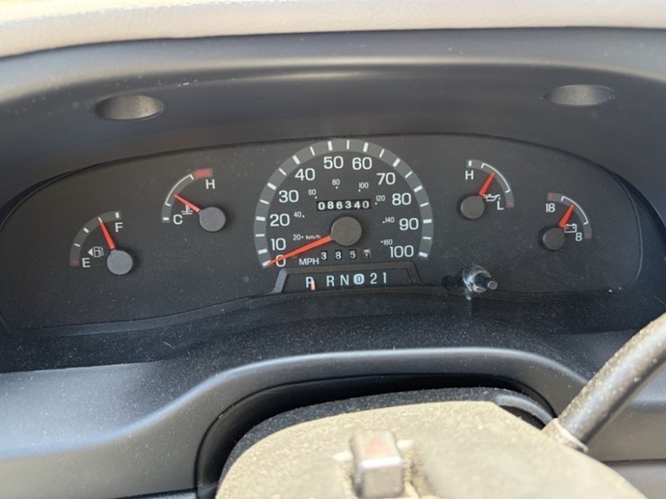 1999-ford-e250-image-24