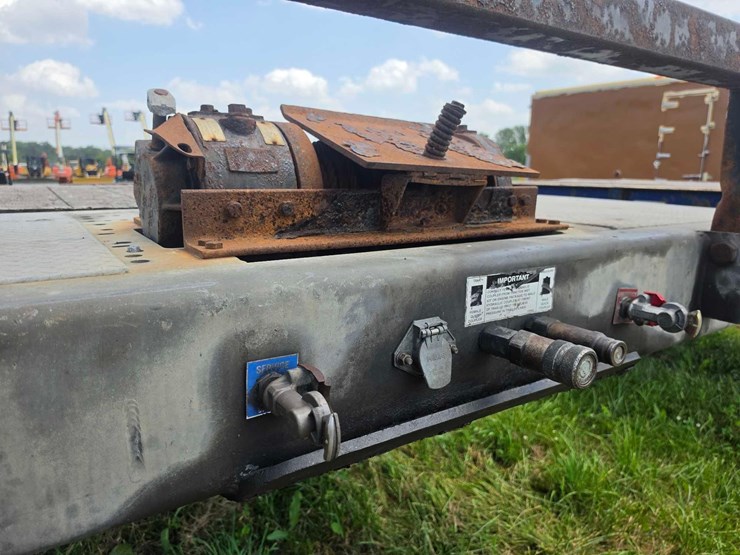 2017-landoll-930e-51-15-image-11