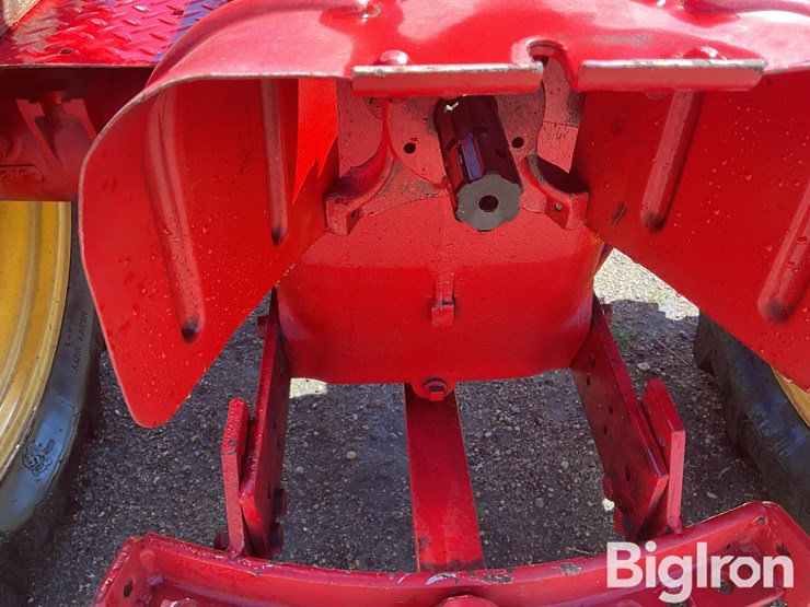 massey-ferguson-30-image-12