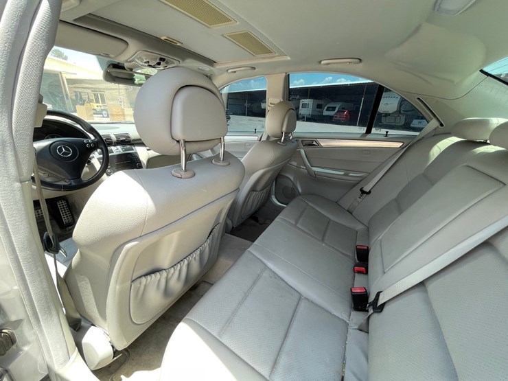 #162-•-2005-mercedes-c230-kompressor-(clean-nm-title)-image-107
