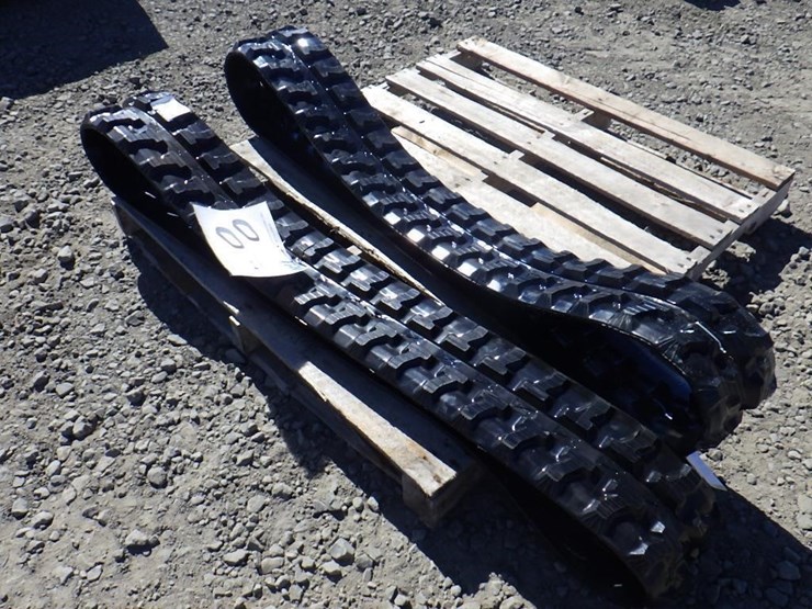 tpm-excavator-rubber-tracks-image-3