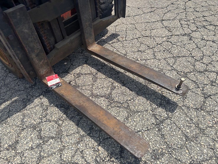 #2246-•-baker-forklift-image-22