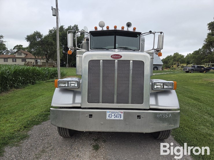 2008-peterbilt-367-image-2