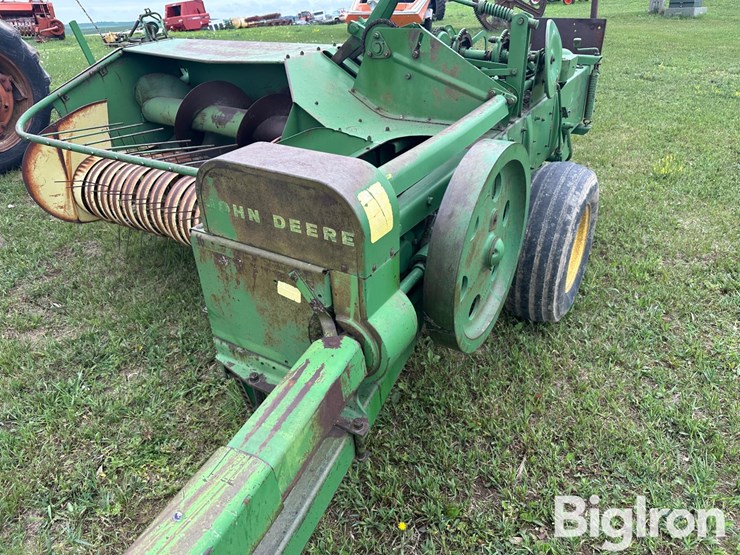 john-deere-24t-image-12