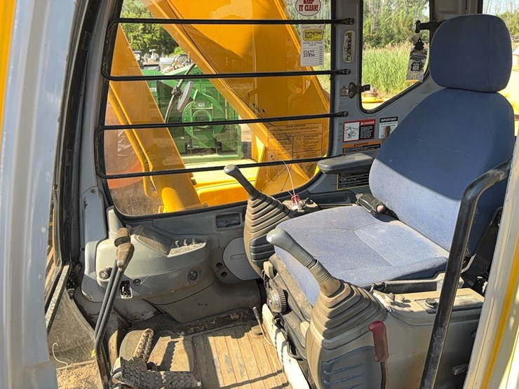 deere-230-lc-image-27