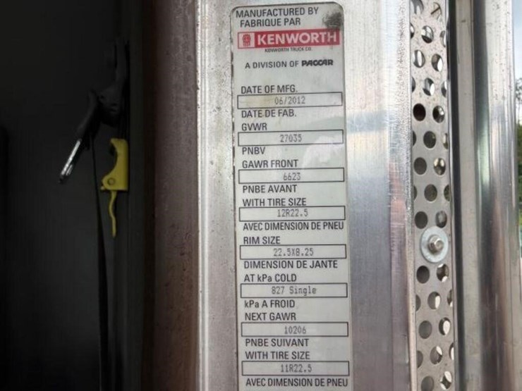 2013-kenworth-w900-image-9